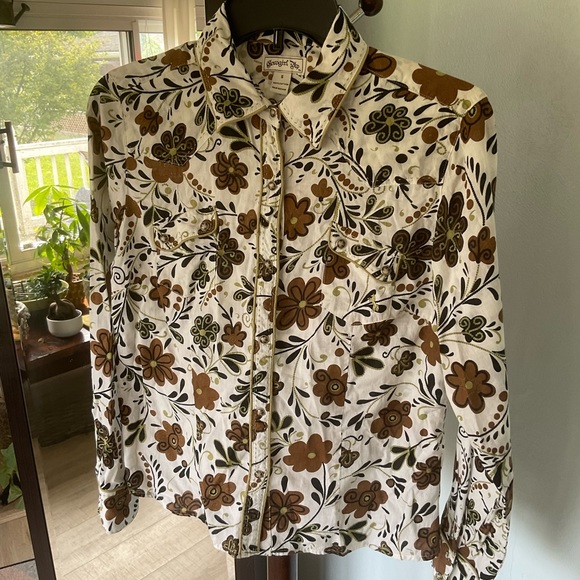 Cowgirl Up Tops - Western Shirt, snaps down